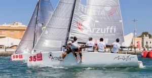 MAIDOLLIS IN TESTA ALLA FLOTTA MELGES 24 A TRAPANI