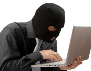 WhatsApp,virus truccato da file Excel svuota conto in banca